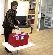 Ая Врзаньева выбирала в США (Фото: ЧТК)